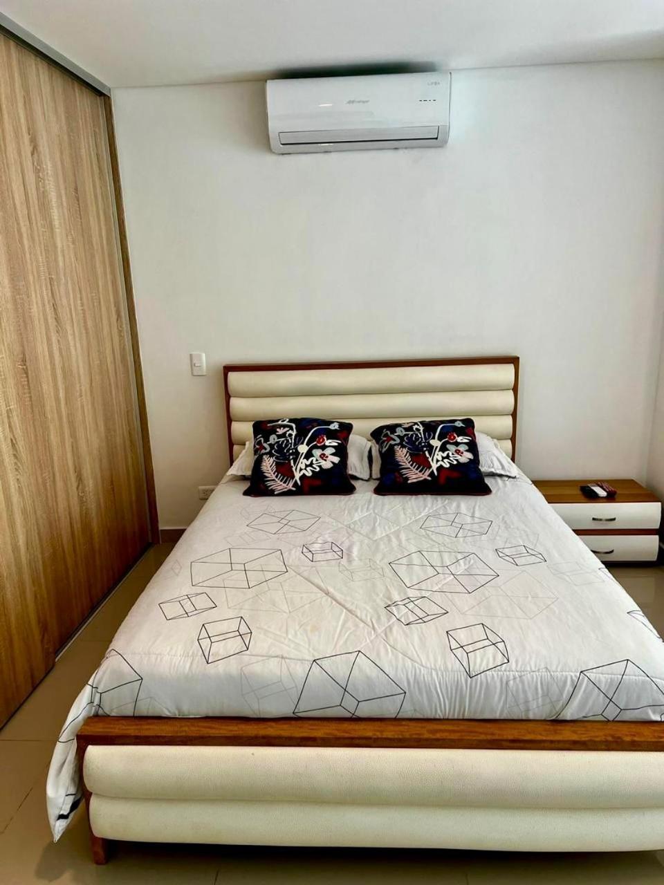 Apartamentos Cartagena Marbella Suite エクステリア 写真